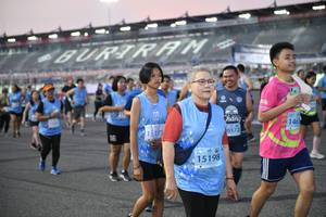 BIB: 5273
                            <button type="button" onclick="openModal(10464162)" class="btn btn-primary btn-sm float-right btn-popup" data-toggle="modal" data-target=".modal-high-quality">
                        <i class="fas fa-shopping-cart"></i> Add to Cart
                    </button>
                                            <button type="button" onclick="isThisMe(10464162, true)" class="btn btn-success btn-sm float-right btn-popup btn-isme hidden" data-toggle="tooltip" data-placement="bottom" title="นี่คือรูปของคุณใช่ไหม คลิกที่นี่เพื่อเอาเข้าอัลบั้ม">
                        <i class="fas fa-plus"></i> Add to album
                    </button>
                    <button type="button" onclick="isThisMe(10464162, false)" class="btn btn-warning btn-sm float-right btn-popup btn-isnotme hidden">
                        <i class="fas fa-ban"></i> Remove from album
                    </button>